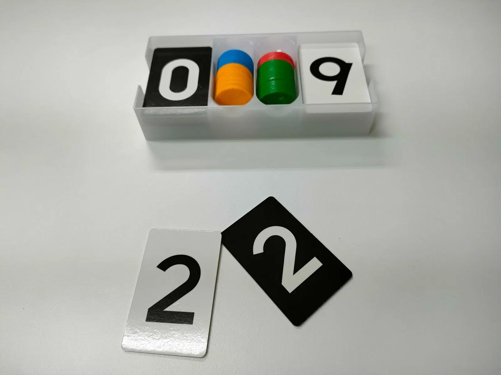 algo Basicのカードと付属品